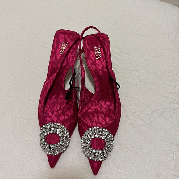 Zara shoes with rhinestones. Pink color. Size 8.5 - Picture 5 of 6